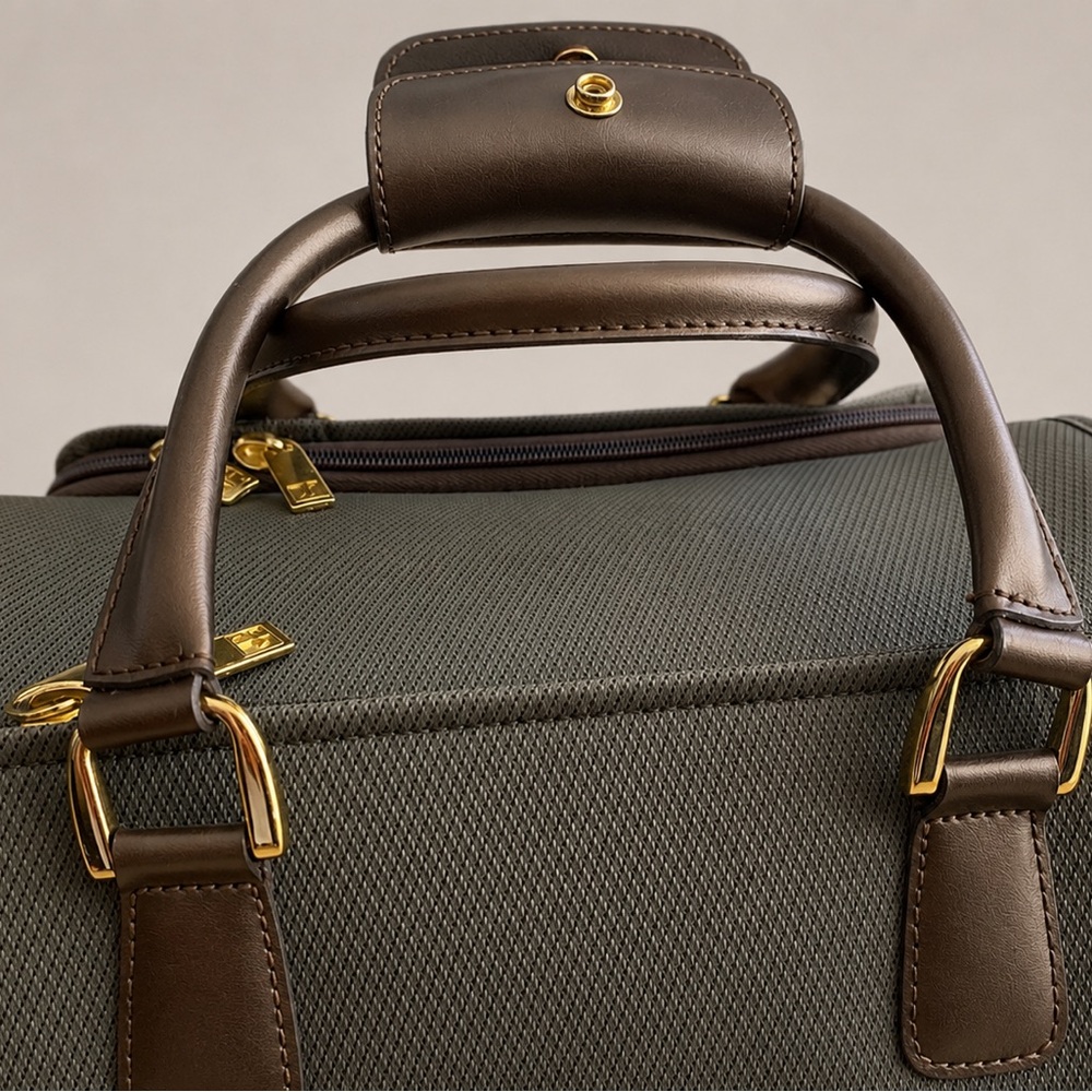 DIANE VON FURSTENBERG - Vintage Travel Vanity Case Weekender Bag w Strap & Pouch - Picture 3 of 13